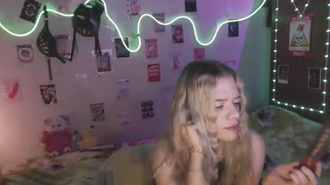 Your Horny Friends online show from November 4, 2:40 pm