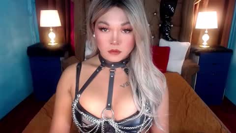 Casie online show from February 10, 9:25 pm