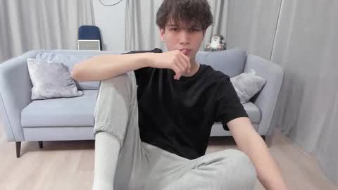 Snapshot of your_shy_guy chatting on January 31, 6:25 pm your_shy_guy online show from January 31, 6:25 pm