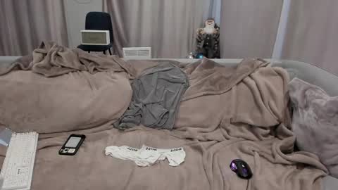 Snapshot of your_shy_guy chatting on March 6, 10:09 am your_shy_guy online show from March 6, 10:09 am