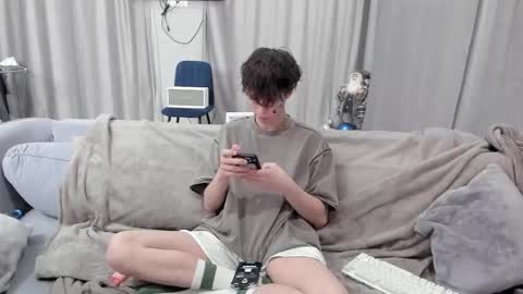 Snapshot of your_shy_guy chatting on March 11, 7:36 pm your_shy_guy online show from March 11, 7:36 pm