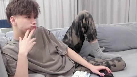 Snapshot of your_shy_guy chatting on February 8, 8:10 pm your_shy_guy online show from February 8, 8:10 pm