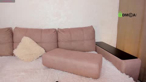 Lolli  Instagram  lollii 1  online show from December 3, 11:00 am