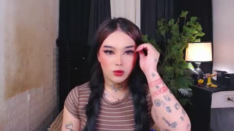 kim online show from November 13, 5:54 am