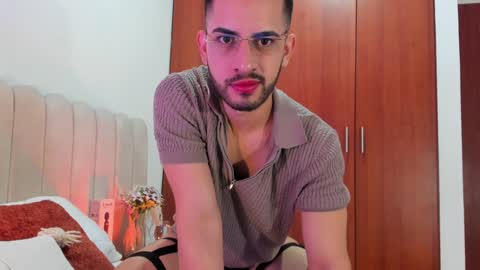 YOURBOYNEXTDOOR online show from December 31, 10:15 am