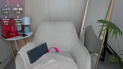 Snapshot of yourcutesofi chatting on February 12, 7:44 am Sofia  independent model 3 online show from February 12, 7:44 am