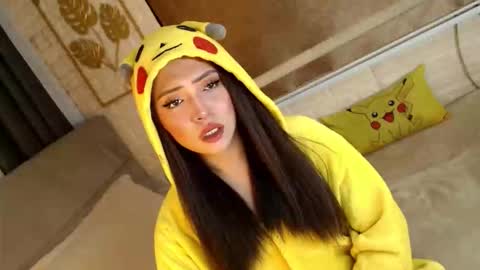 JEN  online show from January 8, 12:55 pm