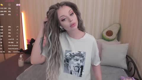 Mary online show from February 17, 8:30 am