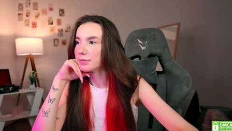 Chloe online show from November 5, 4:36 am