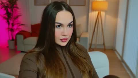 roxana online show from December 3, 2:51 pm