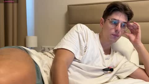 Chris online show from February 24, 7:55 am