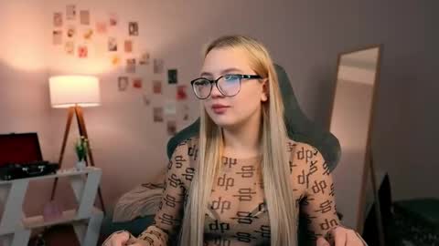 Jully online show from October 13, 6:26 am