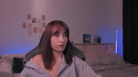 Jully online show from October 19, 6:45 pm