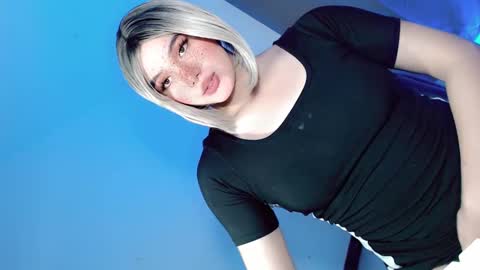 Snapshot of yourlovingpearl chatting on December 1, 8:22 pm PEARL online show from December 1, 8:22 pm