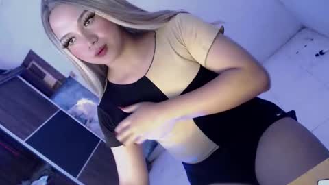 Snapshot of yourlovingpearl chatting on September 25, 6:09 am PEARL online show from September 25, 6:09 am