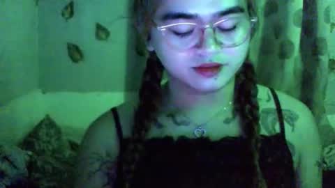 yourprincessthea online show from March 1, 5:50 pm