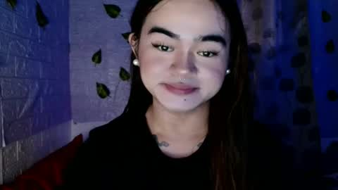 yourprincessthea online show from November 16, 7:54 am