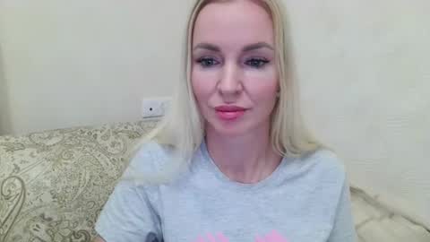 yourr_lana online show from January 30, 5:17 pm