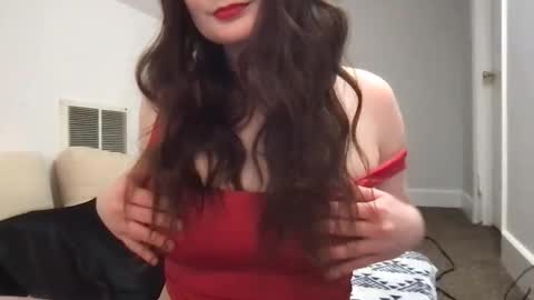 YoursTrulyBella online show from February 24, 10:24 pm