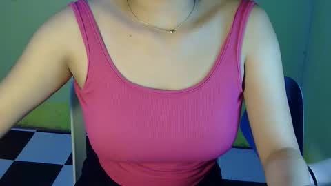Snapshot of yoursweet_vanessa26 chatting on October 26, 7:46 pm yoursweet_vanessa26 online show from October 26, 7:46 pm