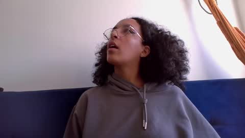 elizabeth  ju   online show from December 8, 7:00 pm