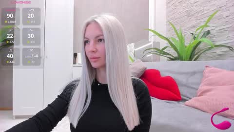 Crazy P online show from December 16, 7:37 am