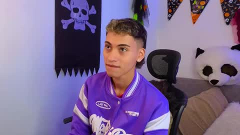 yulian_vasquez online show from October 25, 12:49 pm