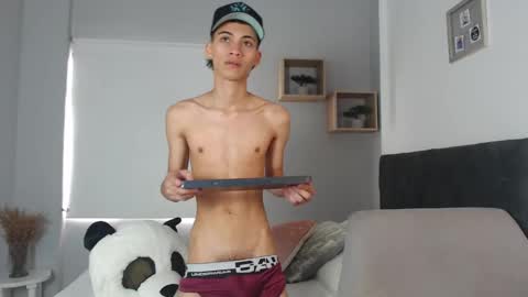 yulian_vasquez online show from March 6, 3:24 pm