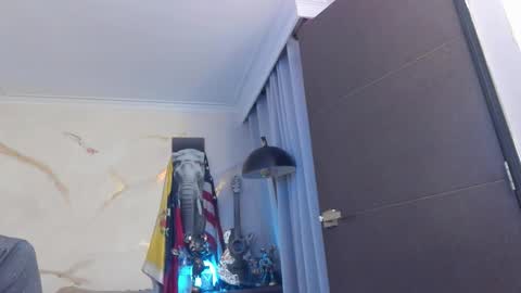 yulian 2811 online show from March 24, 9:15 am