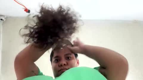 Yuli and SaraIndependent model online show from November 22, 5:06 am