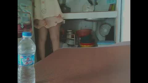 yumi123_ online show from November 16, 2:46 am