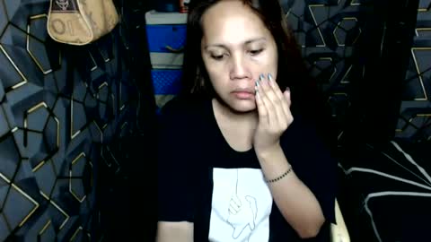yumi online show from June 18, 11:48 am