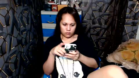yumi online show from July 28, 7:15 pm