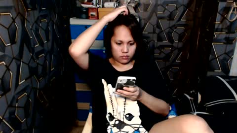 yumi online show from July 28, 7:39 pm