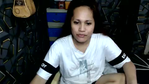 yumi online show from June 11, 12:32 am