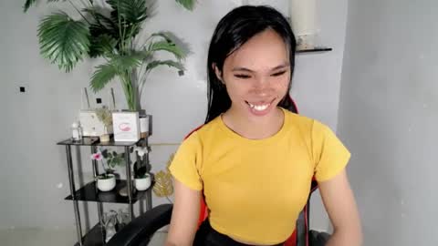 CALL ME YUMLEXX online show from July 17, 10:39 am