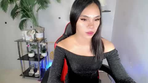 CALL ME YUMLEXX online show from July 27, 11:02 pm