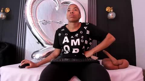 Yummyduo online show from April 19, 11:11 am