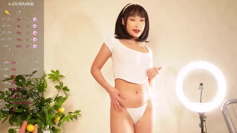 yuna_leen online show from March 27, 5:02 am