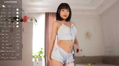 yuna_leen online show from November 14, 3:52 am