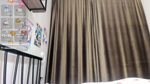 Yumi online show from February 6, 1:47 pm