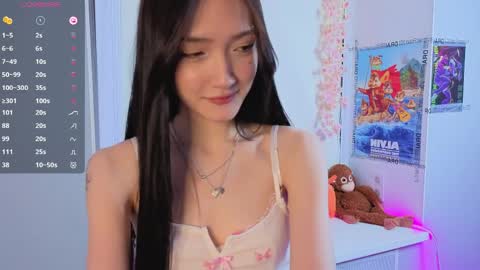 yung_leana online show from April 27, 7:11 pm