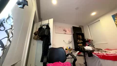 BbyTSSLut online show from January 11, 5:46 am