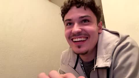 yungstudbev online show from September 11, 1:51 am