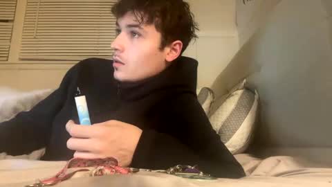 yungstudbev online show from February 5, 4:06 am