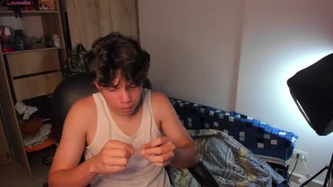 yurii_moody online show from October 5, 11:45 pm