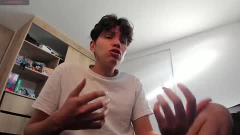 yurii_moody online show from September 15, 9:38 pm