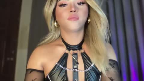 Miss Cali online show from March 3, 9:37 pm