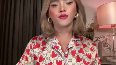 Miss Cali online show from February 2, 6:47 am