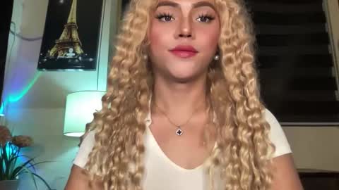 Miss Cali online show from October 20, 6:02 pm